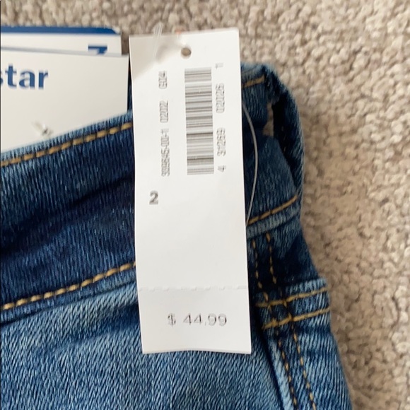 NWT Old Navy Rockstar Style Jeans - Picture 5 of 5